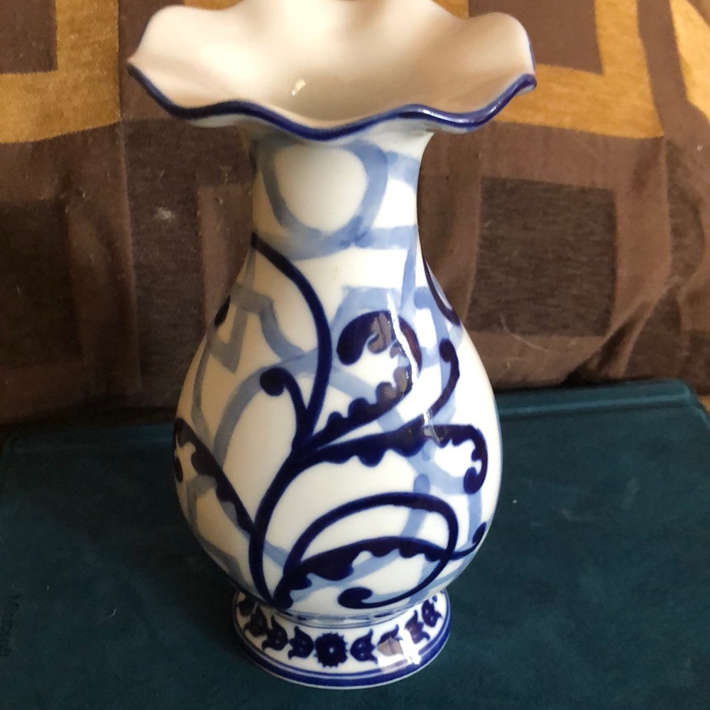Blue and white vase
